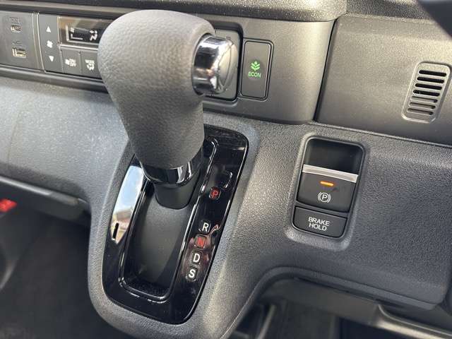 ホンダ Ｎ　ＢＯＸ カスタム ６６０ ターボ R6年 (東海) 99