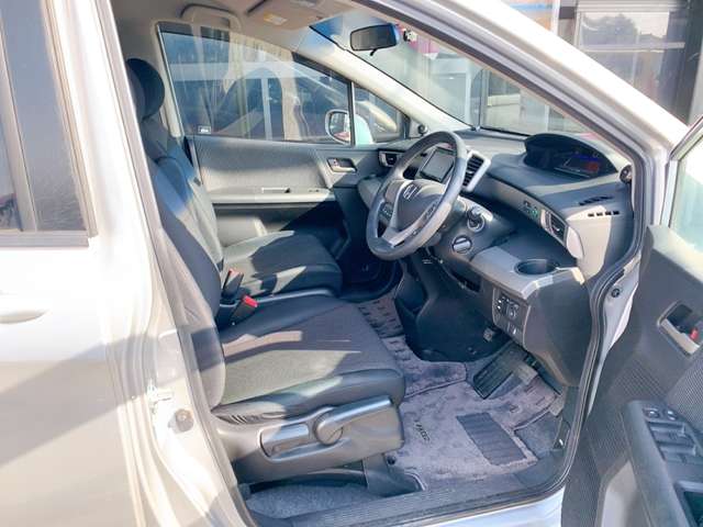 ホンダ フリード　ハイブリッド １．５ ジャストセレクション H24年 (九州・沖縄) 99