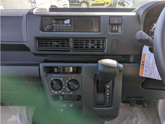 ダイハツ ハイゼットカーゴ ６６０ デラックス R5年 (関東) 99