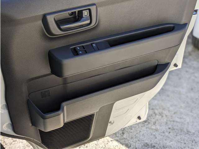 ダイハツ ハイゼットカーゴ ６６０ デラックス R5年 (関東) 99