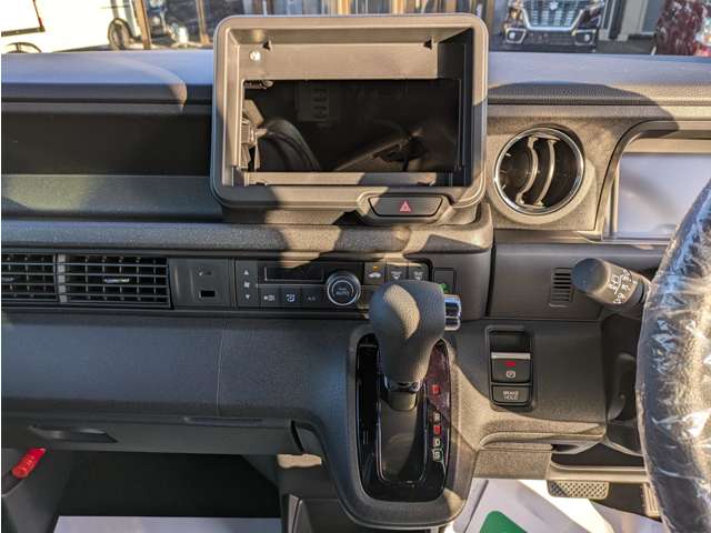 ホンダ Ｎ　ＢＯＸ カスタム ６６０ R5年 (関東) 99