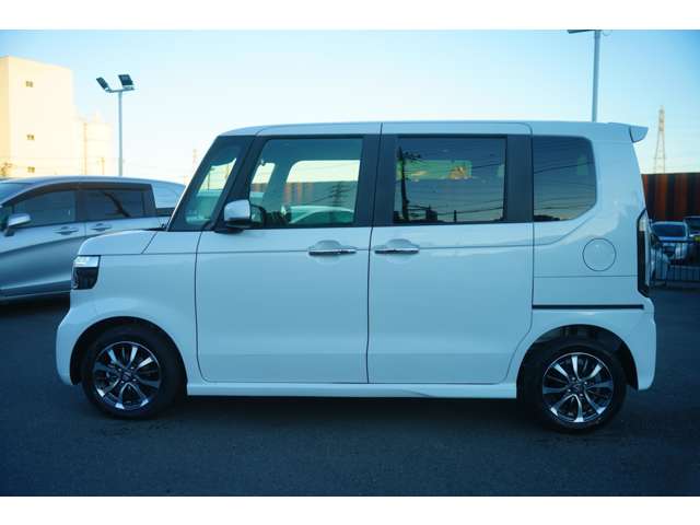 ホンダ Ｎ　ＢＯＸ カスタム ６６０ R5年 (関東) 99