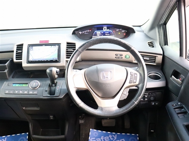 ホンダ フリードスパイク　ハイブリッド １．５ ジャストセレクション H24年 (関東) 99