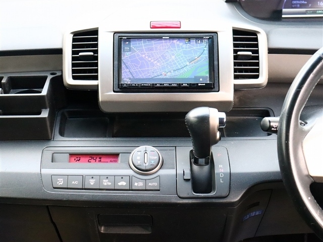 ホンダ フリードスパイク　ハイブリッド １．５ ジャストセレクション H24年 (関東) 99