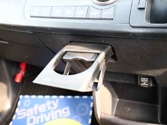 ホンダ フリードスパイク　ハイブリッド １．５ ジャストセレクション H24年 (関東) 99