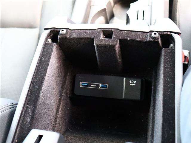 ランドローバー ディスカバリー　スポーツ ＨＳＥ ５＋２シートパック ４ＷＤ H29年 (関東) 99