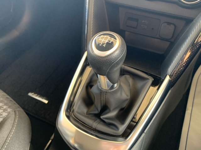 マツダ デミオ １．３ １３Ｓ H30年 (東北) 99