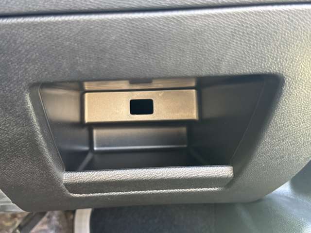 プジョー ３０８ アリュール ブルーＨＤＩ ディーゼルターボ H29年 (東北) 99