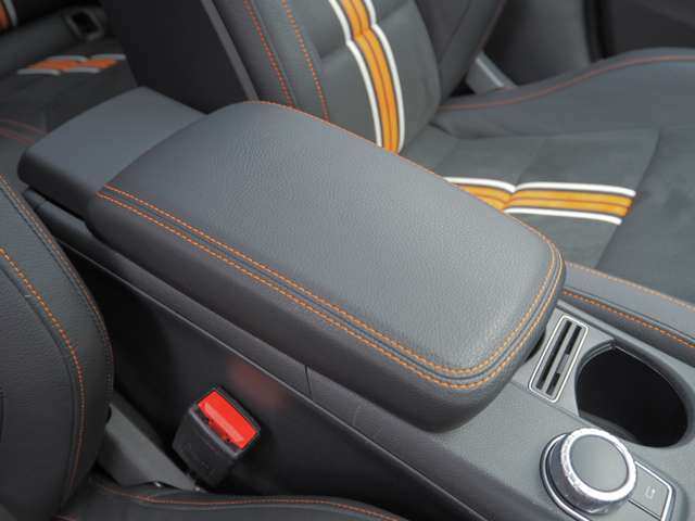 ＡＭＧ ＣＬＡ　シューティングブレーク ＣＬＡ ４５ ４マチック オレンジアート エディション ４ＷＤ H27年 (近畿) 99