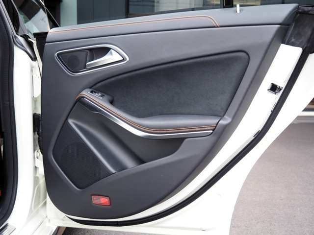 ＡＭＧ ＣＬＡ　シューティングブレーク ＣＬＡ ４５ ４マチック オレンジアート エディション ４ＷＤ H27年 (近畿) 99