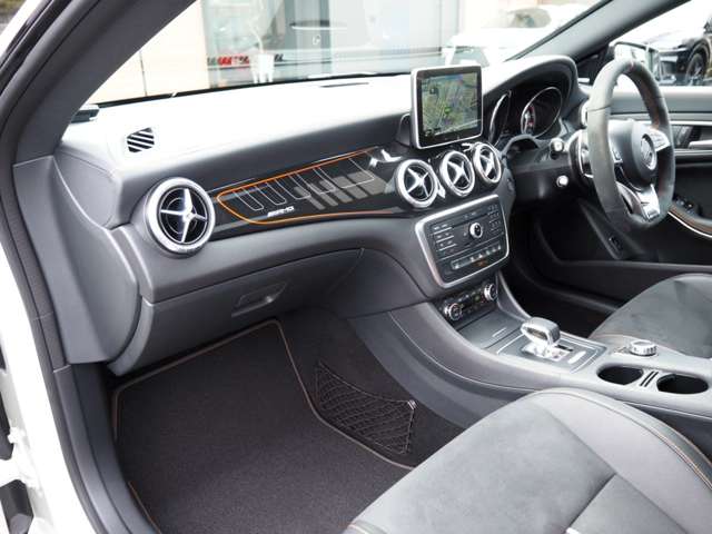 ＡＭＧ ＣＬＡ　シューティングブレーク ＣＬＡ ４５ ４マチック オレンジアート エディション ４ＷＤ H27年 (近畿) 99