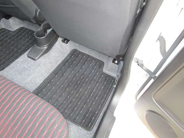 スズキ アルト ６６０ ターボＲＳ オートギヤシフト ４ＷＤ H27年 (中国) 99