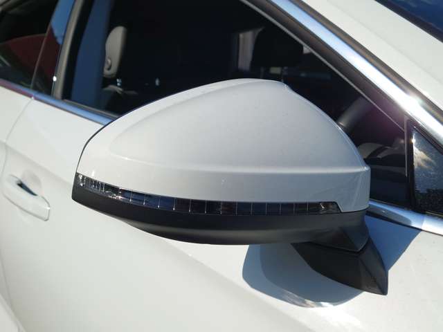 アウディ Ａ５　スポーツバック ４５ ＴＦＳＩ クワトロ スポーツ ４ＷＤ H30年 (中国) 99