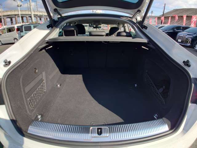 アウディ Ａ５　スポーツバック ４５ ＴＦＳＩ クワトロ スポーツ ４ＷＤ H30年 (中国) 99