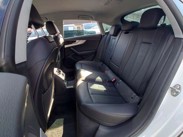 アウディ Ａ５　スポーツバック ４５ ＴＦＳＩ クワトロ スポーツ ４ＷＤ H30年 (中国) 99