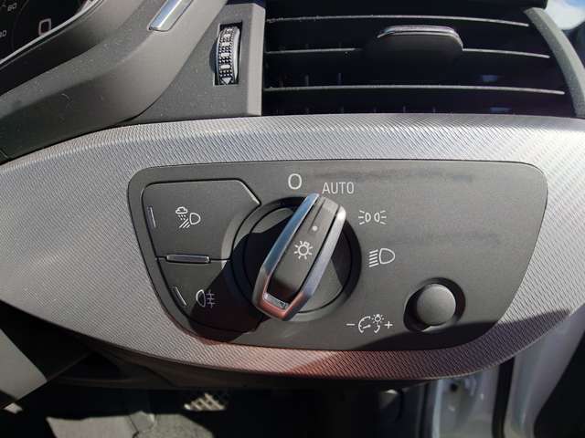 アウディ Ａ５　スポーツバック ４５ ＴＦＳＩ クワトロ スポーツ ４ＷＤ H30年 (中国) 99