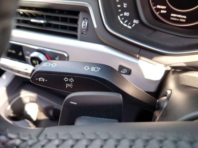 アウディ Ａ５　スポーツバック ４５ ＴＦＳＩ クワトロ スポーツ ４ＷＤ H30年 (中国) 99