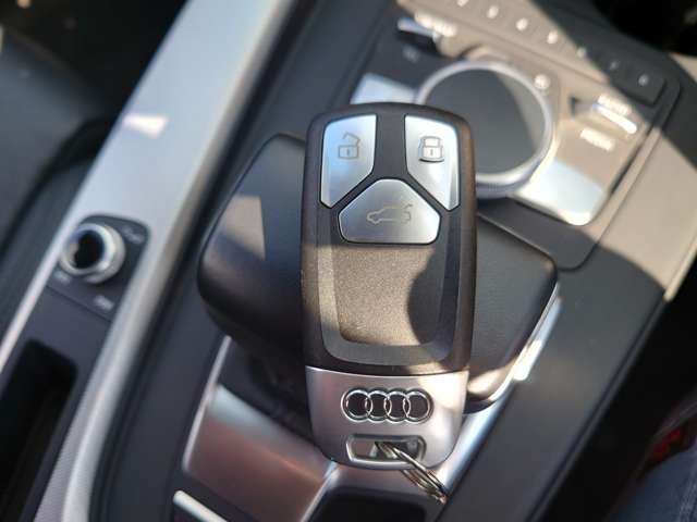 アウディ Ａ５　スポーツバック ４５ ＴＦＳＩ クワトロ スポーツ ４ＷＤ H30年 (中国) 99