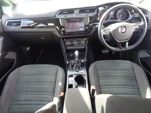 フォルクスワーゲン ゴルフトゥーラン ＴＳＩ　ハイライン H28年 (中国) 99