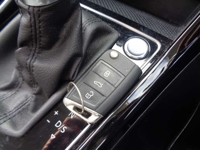 フォルクスワーゲン ゴルフトゥーラン ＴＳＩ　ハイライン H28年 (中国) 99