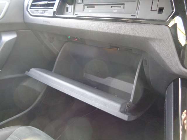 フォルクスワーゲン ゴルフトゥーラン ＴＳＩ　ハイライン H28年 (中国) 99