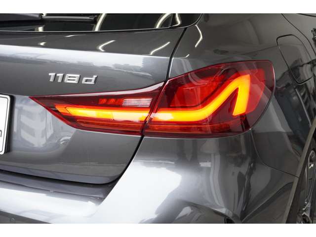 ＢＭＷ １シリーズ １１８Ｄ Ｍスポーツ エディション ジョイ プラス ディーゼルターボ R3年 (近畿) 99