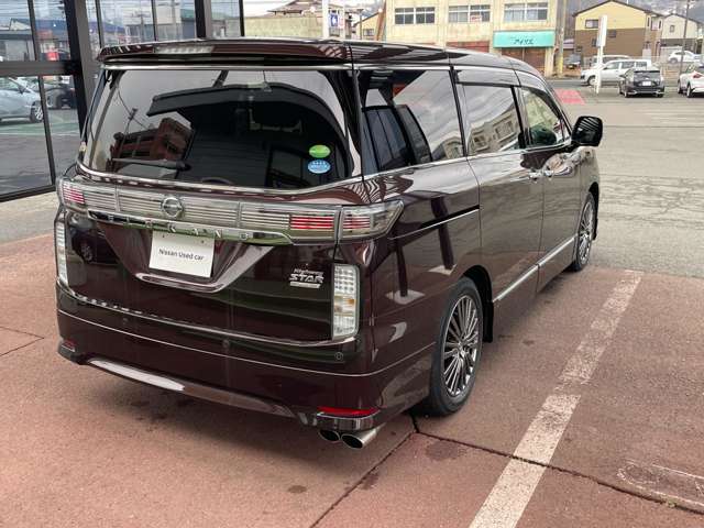 日産 エルグランド ２．５ ２５０ハイウェイスターＳ アーバンクロム ４ＷＤ R1年 (東北) 99