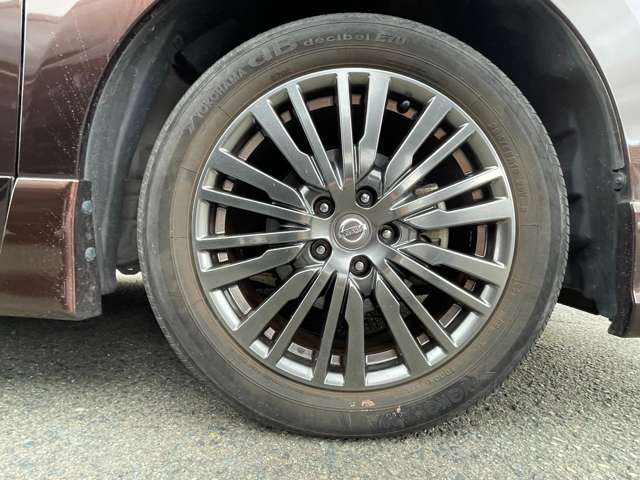 日産 エルグランド ２．５ ２５０ハイウェイスターＳ アーバンクロム ４ＷＤ R1年 (東北) 99