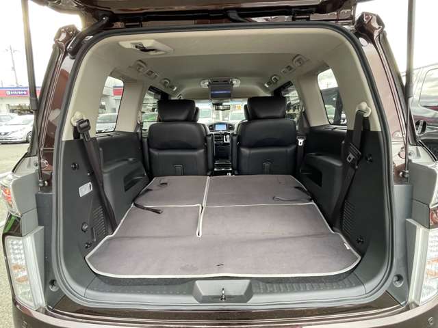 日産 エルグランド ２．５ ２５０ハイウェイスターＳ アーバンクロム ４ＷＤ R1年 (東北) 99