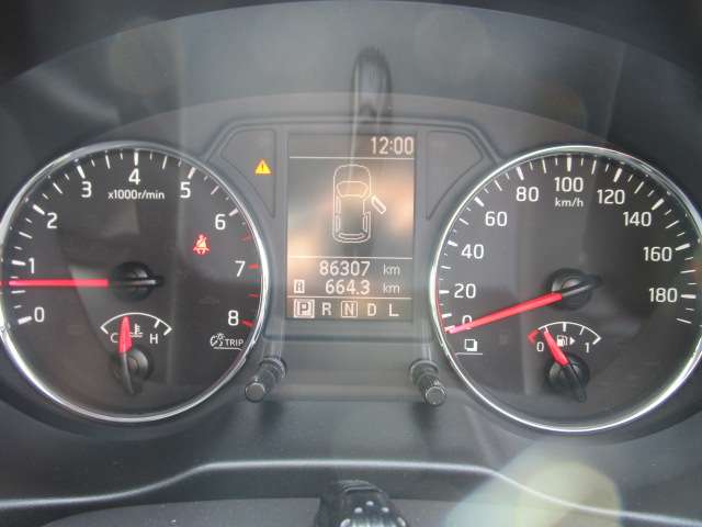 日産 エクストレイル ２．０ ２０Ｘ ４ＷＤ H24年 (関東) 99