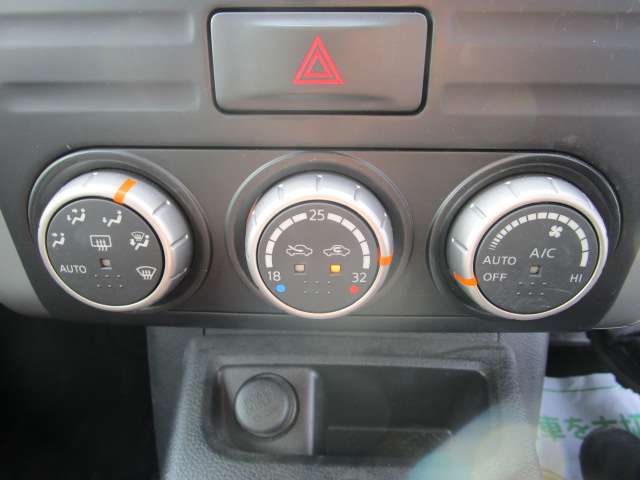 日産 エクストレイル ２．０ ２０Ｘ ４ＷＤ H24年 (関東) 99