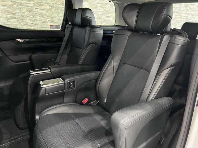 トヨタ ヴェルファイア ２．５ Ｚ Ｇエディション R1年 (関東) 99