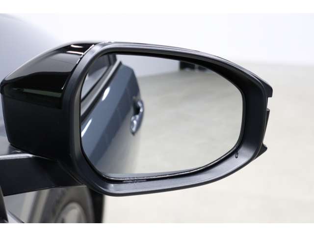 トヨタ プリウス １．８ Ｕ R5年 (東海) 99