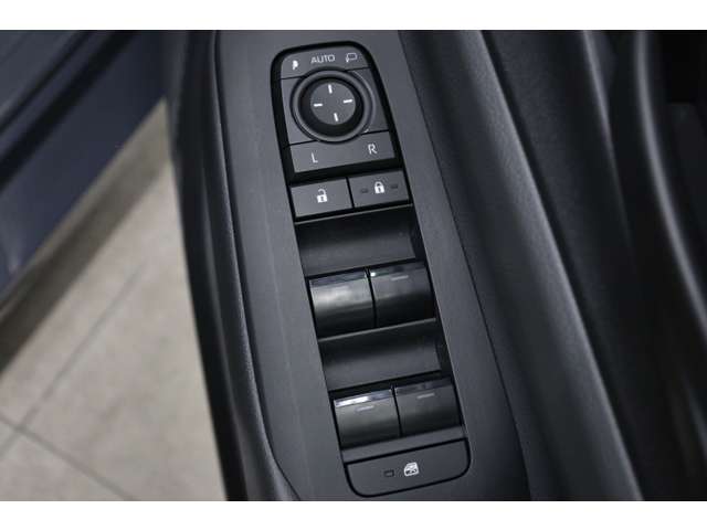 トヨタ プリウス １．８ Ｕ R5年 (東海) 99