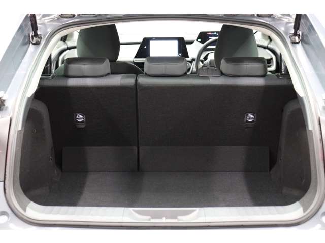 トヨタ プリウス １．８ Ｕ R5年 (東海) 99