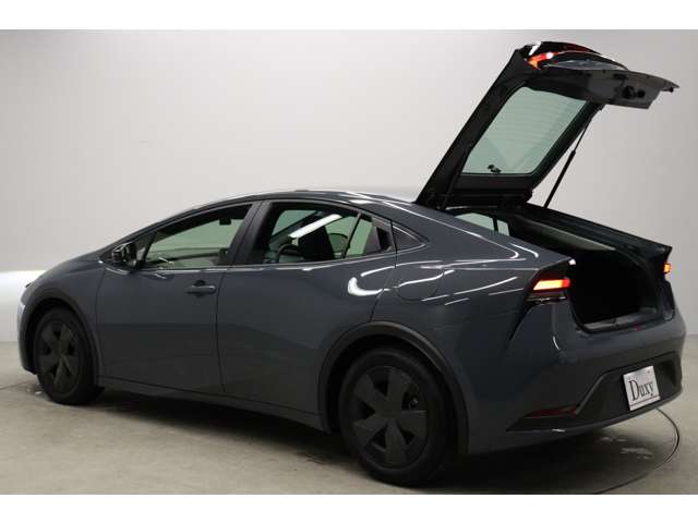 トヨタ プリウス １．８ Ｕ R5年 (東海) 99