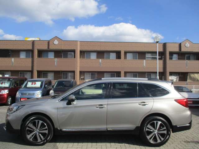 スバル レガシィアウトバック ２．５ リミテッド ４ＷＤ R1年 (中国) 99