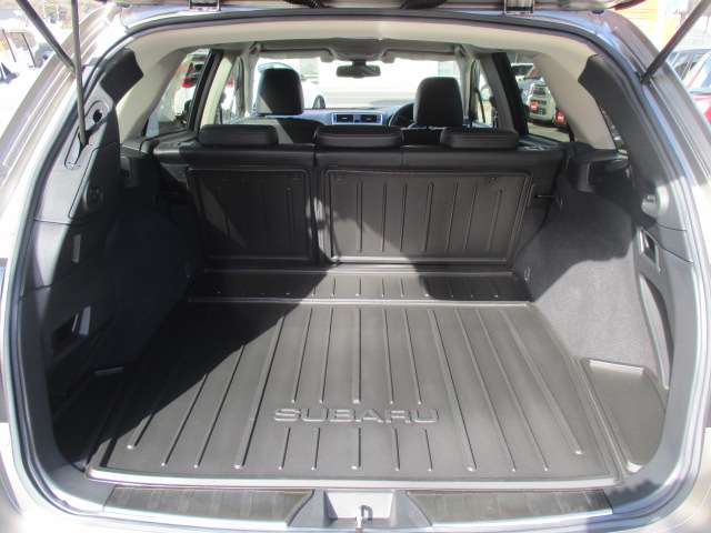 スバル レガシィアウトバック ２．５ リミテッド ４ＷＤ R1年 (中国) 99