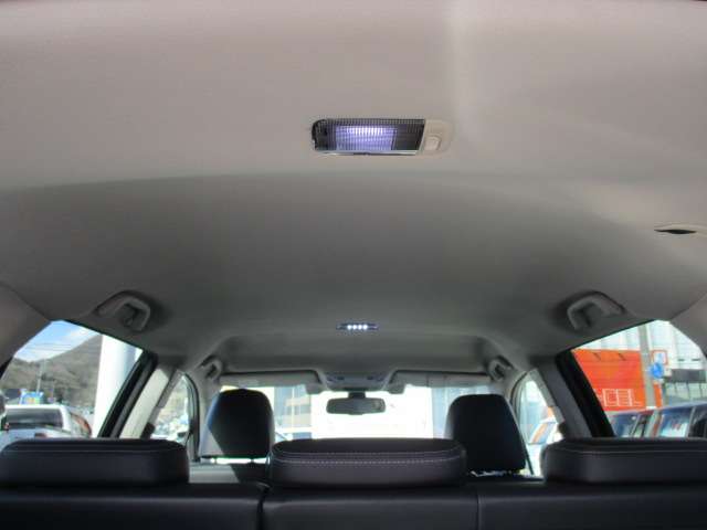 スバル レガシィアウトバック ２．５ リミテッド ４ＷＤ R1年 (中国) 99