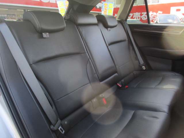 スバル レガシィアウトバック ２．５ リミテッド ４ＷＤ R1年 (中国) 99