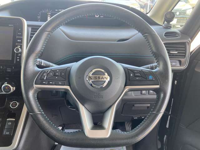 日産 セレナ ２．０ ＡＵＴＥＣＨ Ｖパッケージ ４ＷＤ H30年 (東北) 99