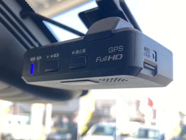 日産 セレナ ２．０ ＡＵＴＥＣＨ Ｖパッケージ ４ＷＤ H30年 (東北) 99