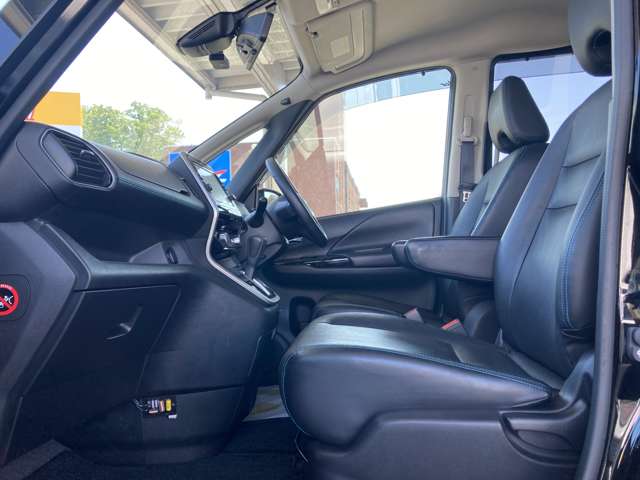 日産 セレナ ２．０ ＡＵＴＥＣＨ Ｖパッケージ ４ＷＤ H30年 (東北) 99