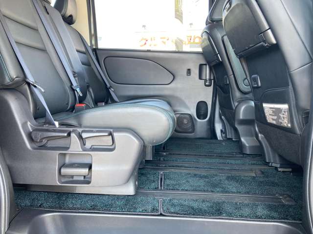 日産 セレナ ２．０ ＡＵＴＥＣＨ Ｖパッケージ ４ＷＤ H30年 (東北) 99