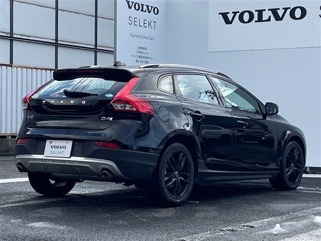 ボルボ Ｖ４０クロスカントリー Ｄ４ ダイナミック エディション ディーゼルターボ R1年 (東北) 99