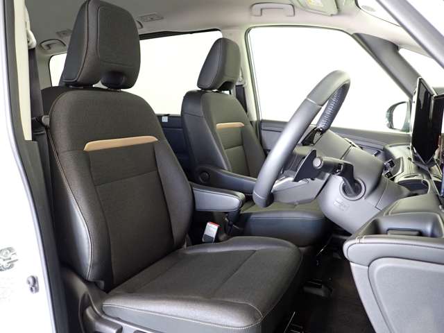 日産 セレナ ２．０ ハイウェイスターＶ R5年 (関東) 99