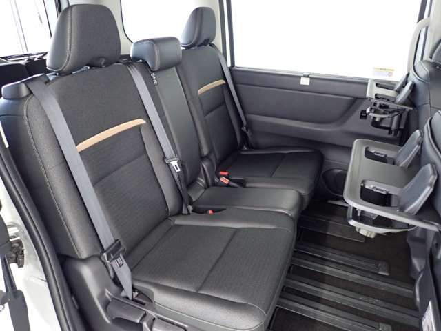 日産 セレナ ２．０ ハイウェイスターＶ R5年 (関東) 99