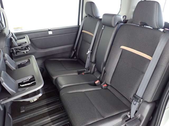 日産 セレナ ２．０ ハイウェイスターＶ R5年 (関東) 99