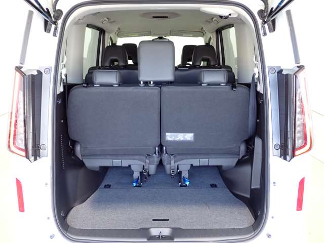 日産 セレナ ２．０ ハイウェイスターＶ R5年 (関東) 99