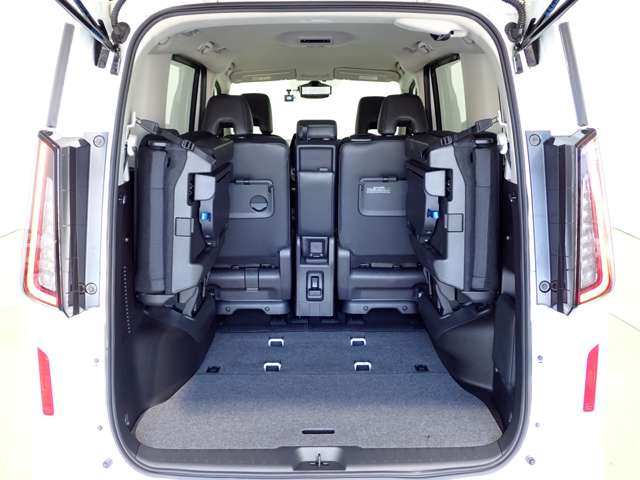 日産 セレナ ２．０ ハイウェイスターＶ R5年 (関東) 99